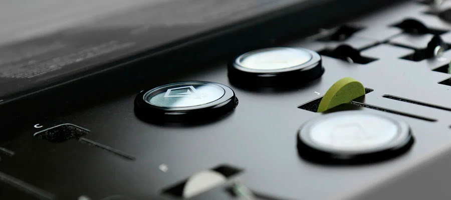 Close‑up of dentist using DiaShine polishing kit on restorative dental material surface to enhance smoothness and reduce plaque retention